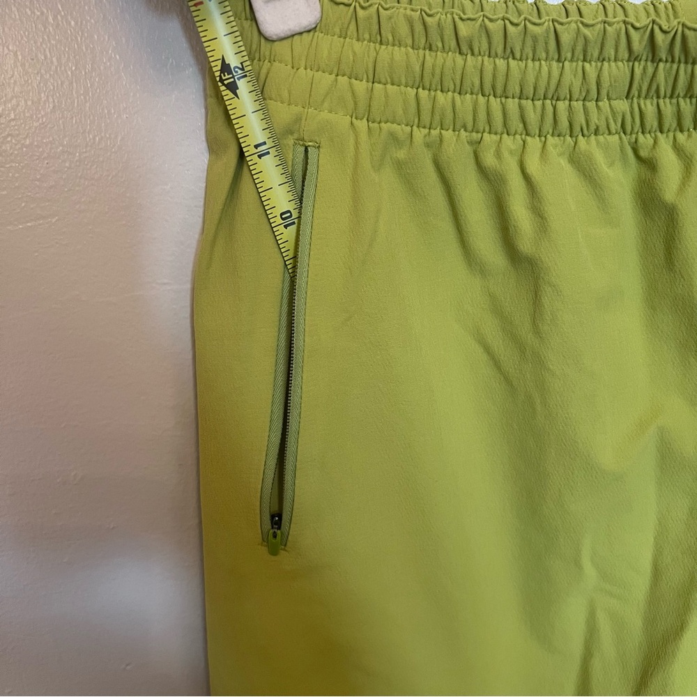 Outdoor Voices RecTrek Pant in Green Apple - Picture 5 of 7